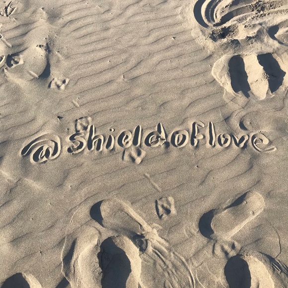 Meet your Posher - Picture 3 of 6